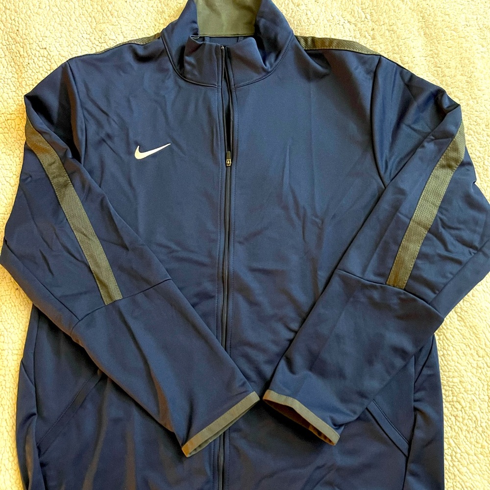 ‼️NWT‼️ Nike men’s jacket. Full zip training! Sz L